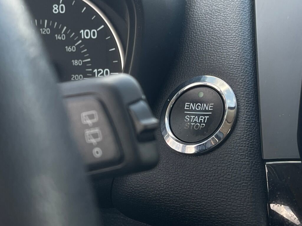 Used 2022 Ford EcoSport Titanium image 16