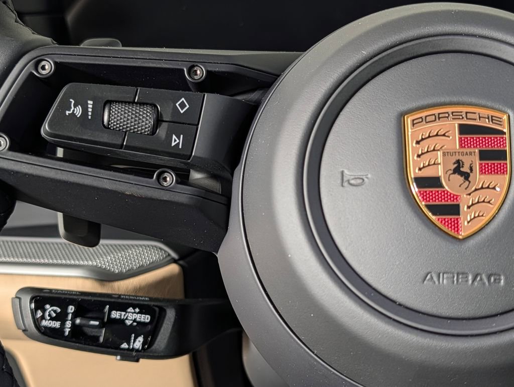 New 2026 Porsche Cayenne Coupe image 38