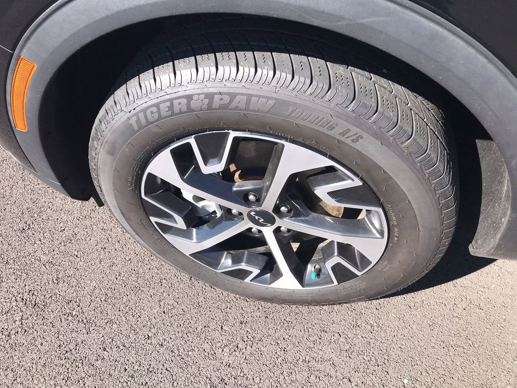 Used 2023 Kia Sportage EX image 10