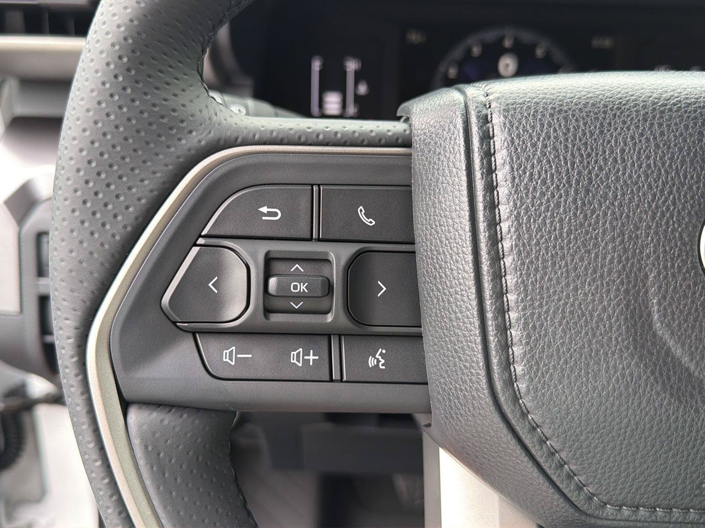 New 2026 Toyota 4Runner SR5 AWD/4WD image 21