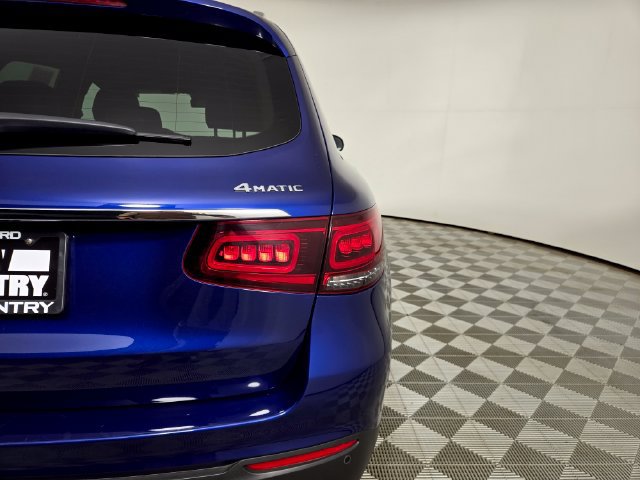 Used 2020 Mercedes-Benz GLC 300 4MATIC image 10