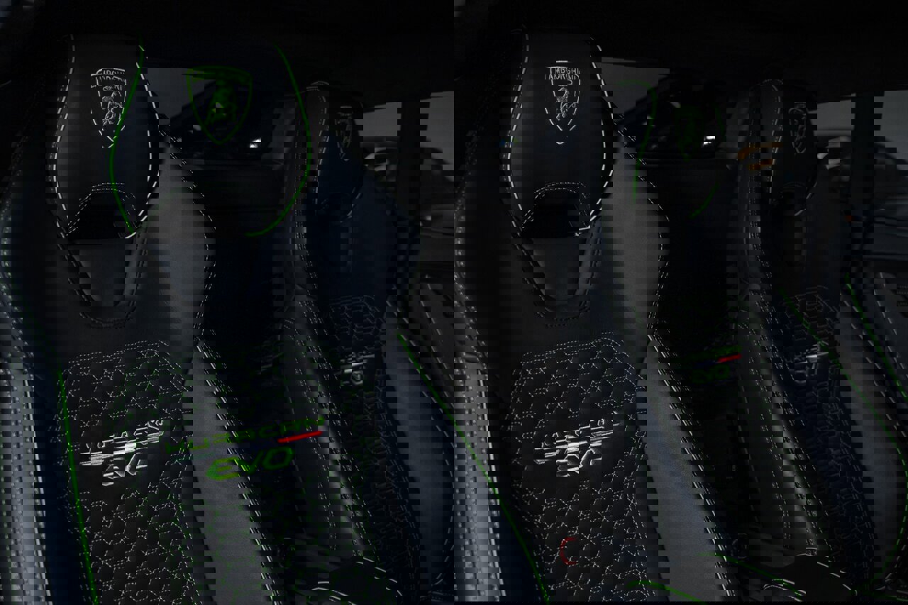 Used 2020 Lamborghini Huracan EVO image 61