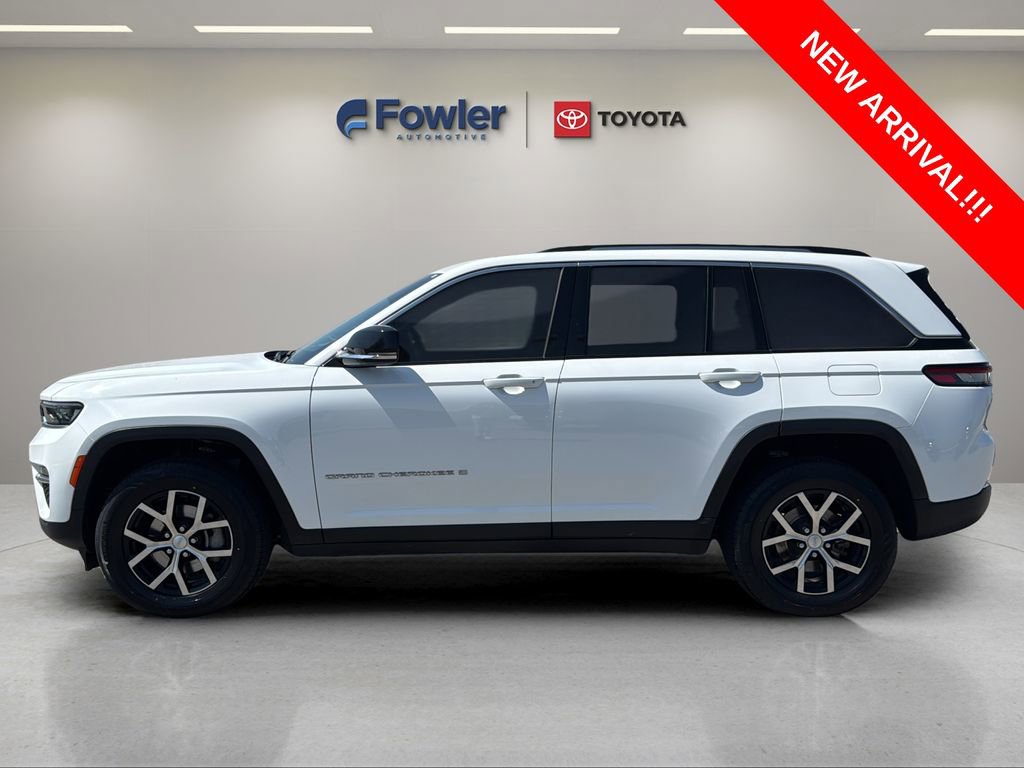Used 2023 Jeep Grand Cherokee Limited image 4