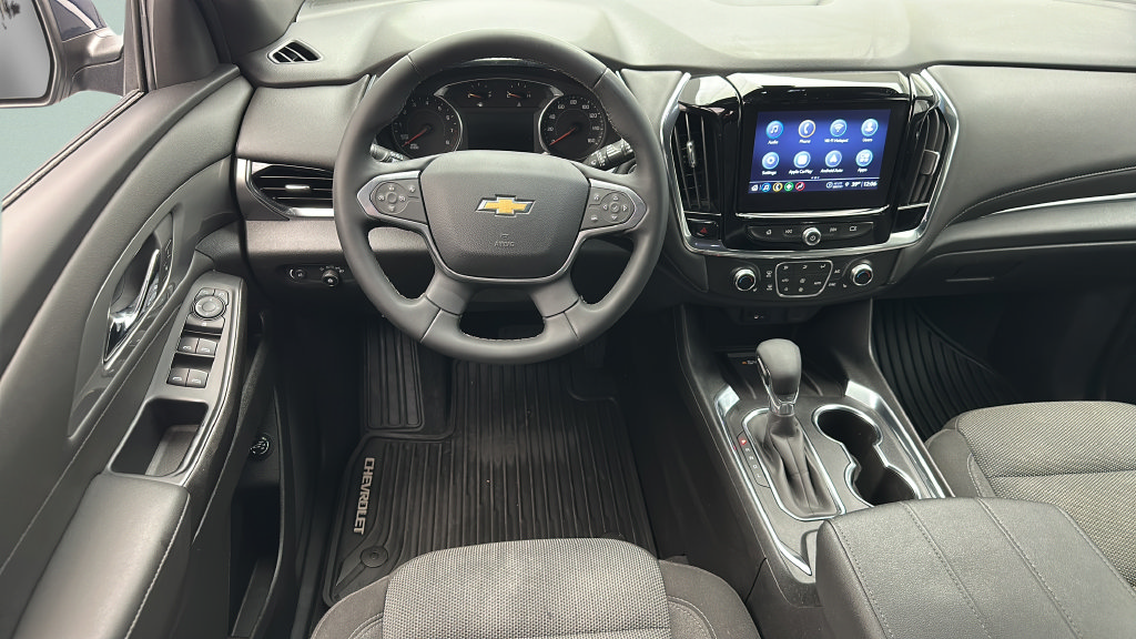 Used 2023 Chevrolet Traverse LT AWD/4WD image 9