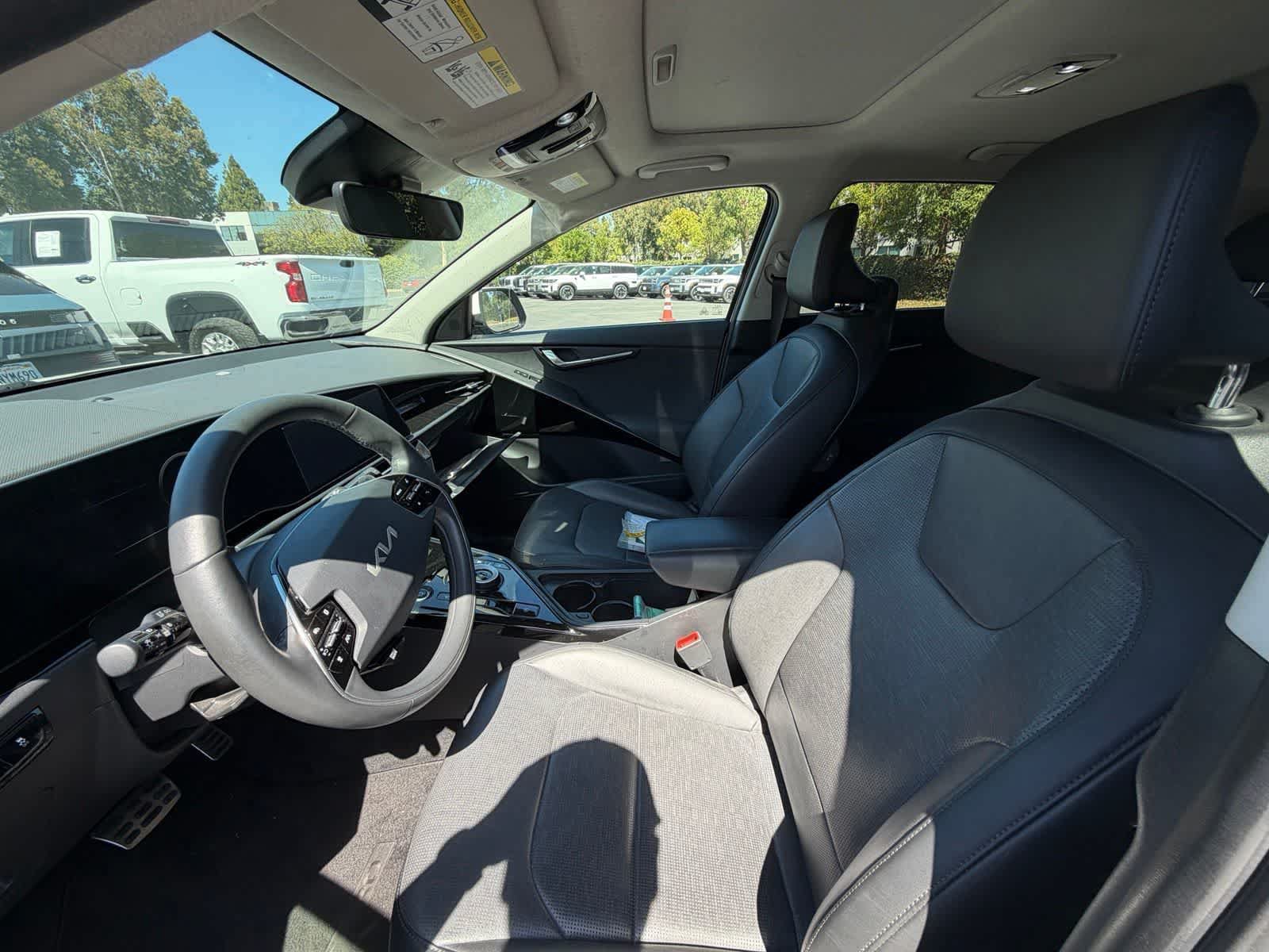 Used 2024 Kia Niro Wave FWD image 6