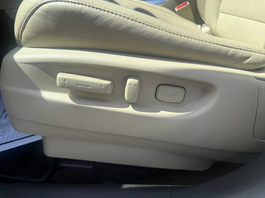 Used 2017 Acura MDX SH-AWD image 16