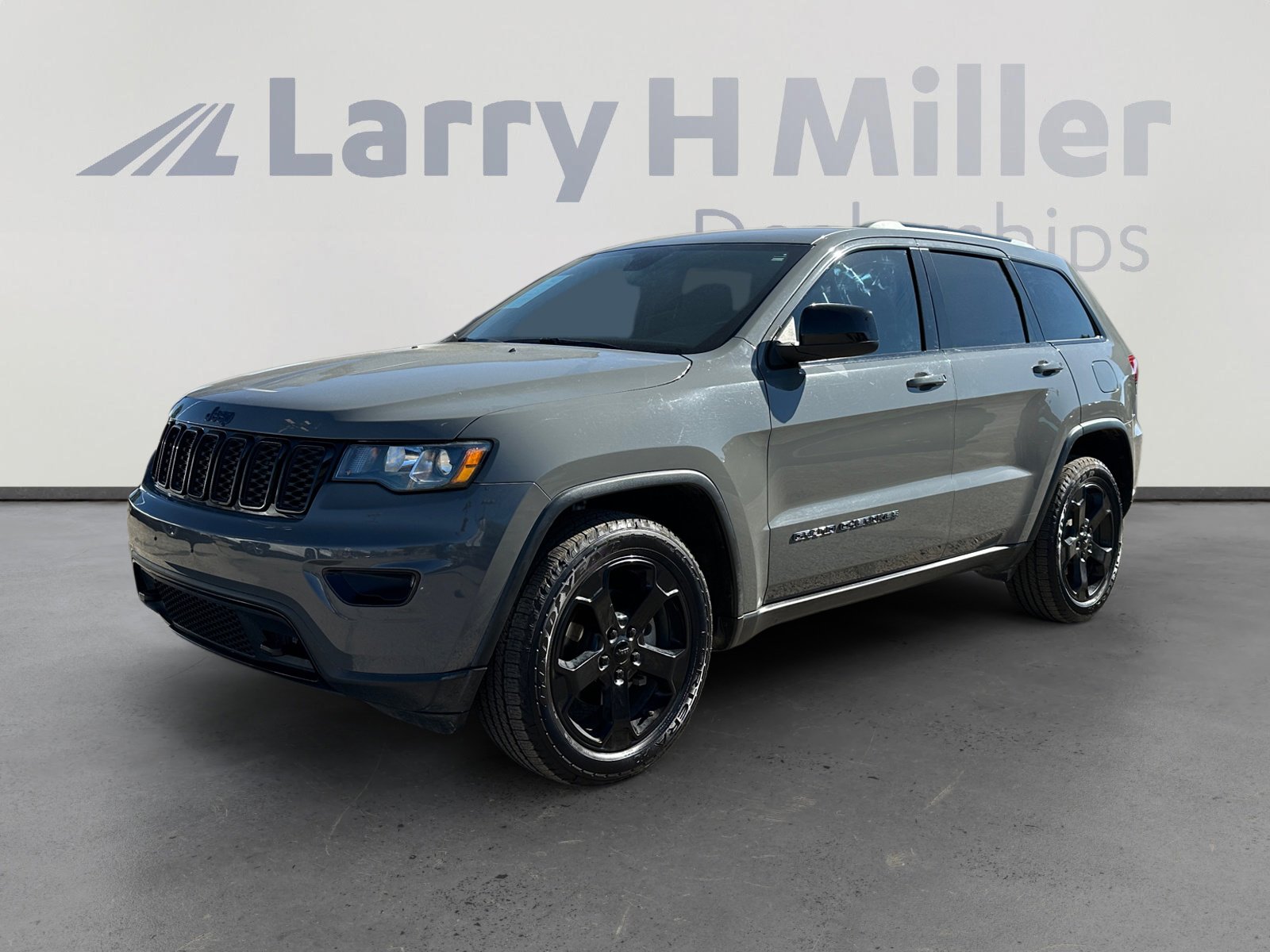 Used 2019 Jeep Grand Cherokee Laredo