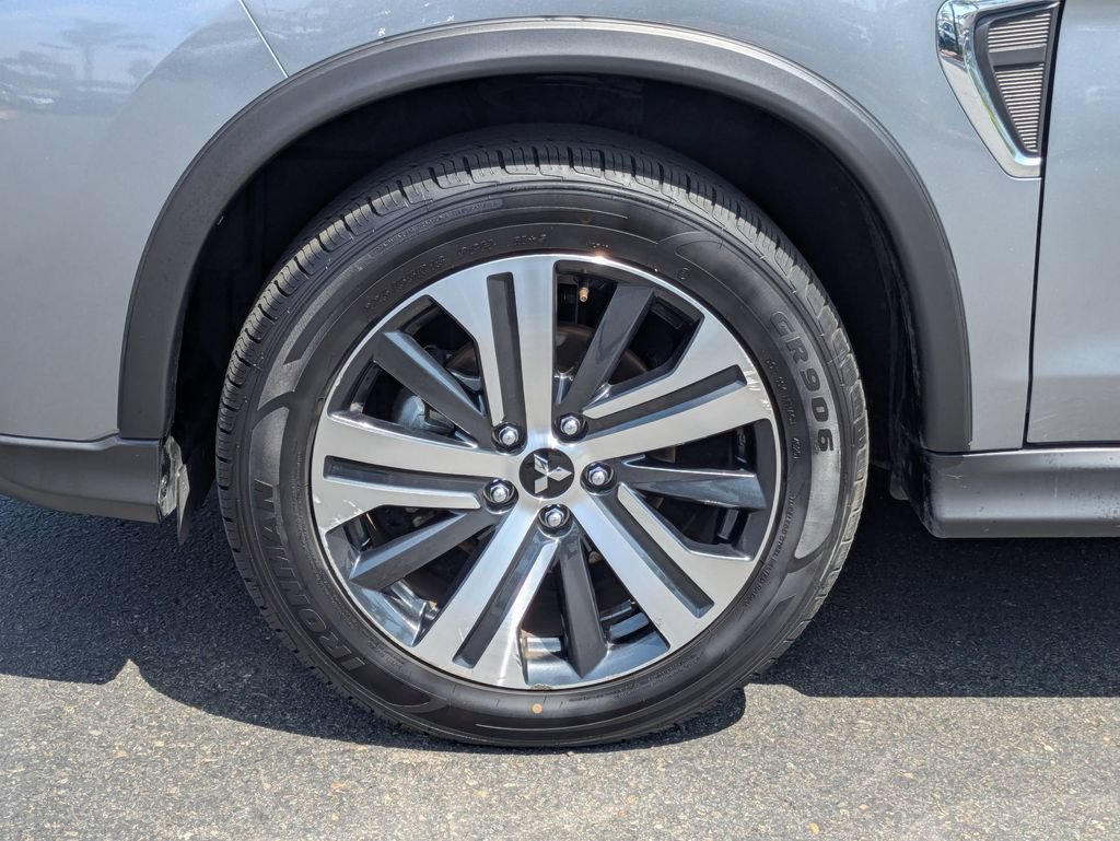 Used 2025 Mitsubishi Outlander Sport SE AWD/4WD image 13