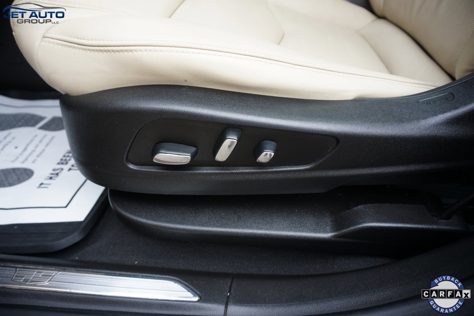 Used 2018 Cadillac XT5 Luxury w/ Driver Awareness Package image 28