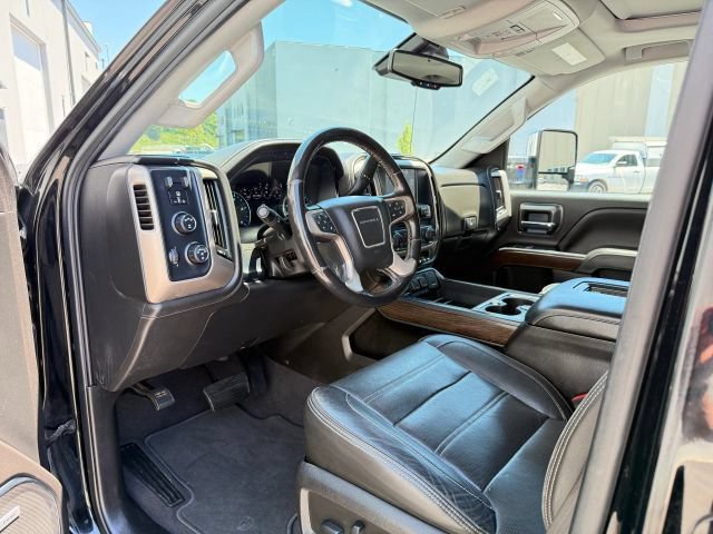Used 2019 GMC Sierra 2500 Denali AWD/4WD image 13