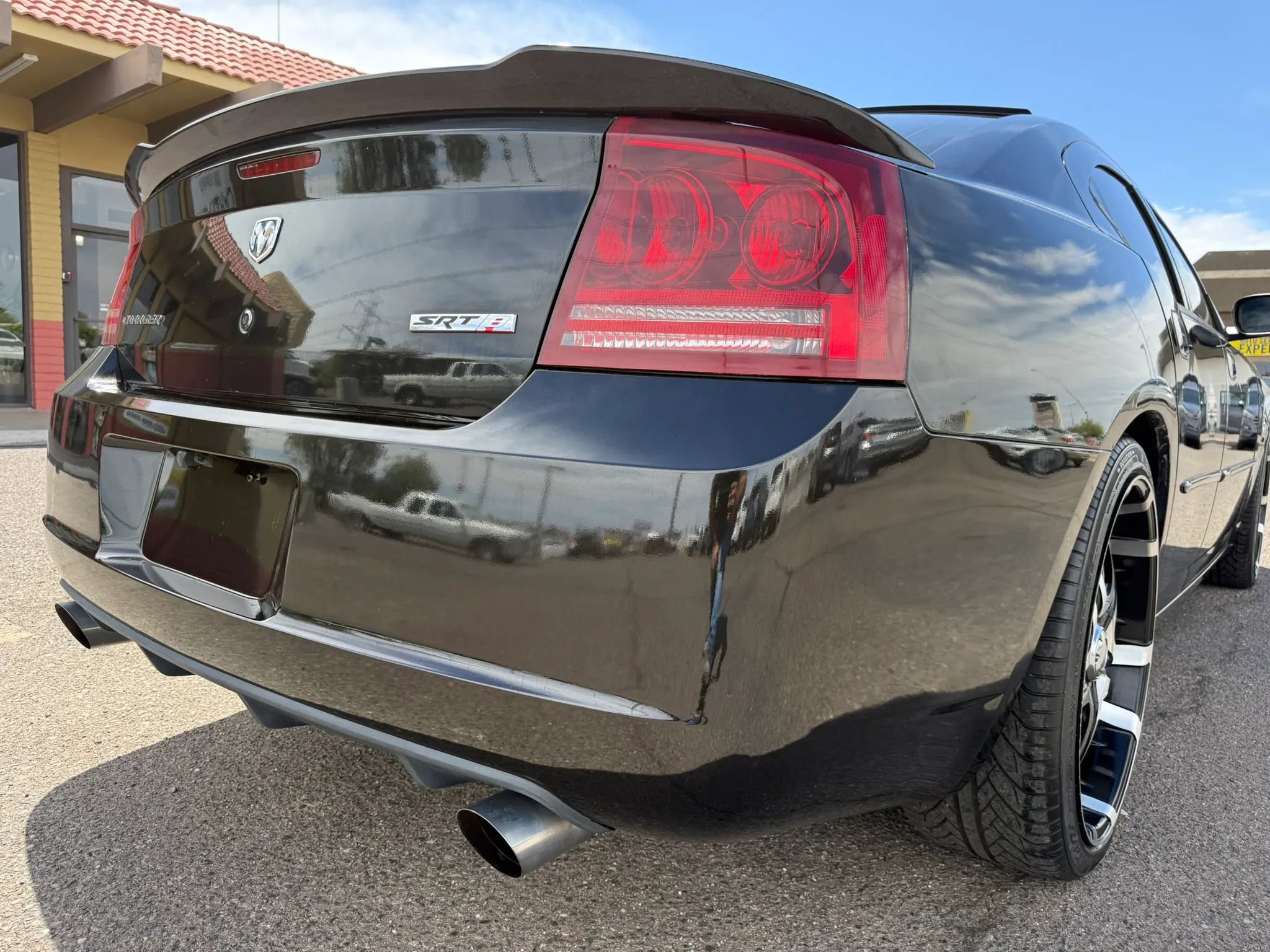 Used 2006 Dodge Charger SRT8 w/ SRT Option Group III RWD image 46