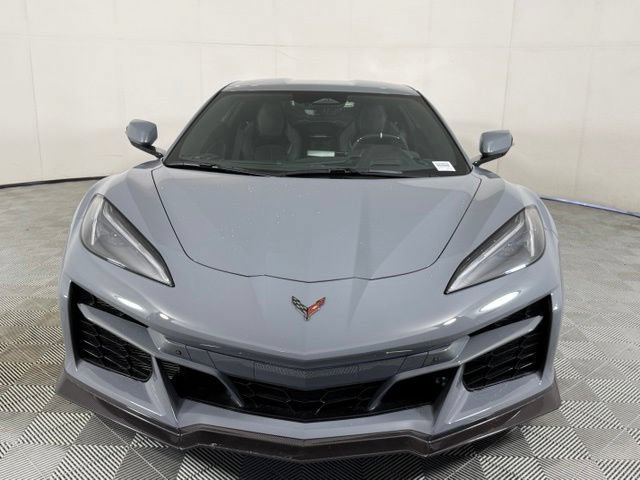 Used 2025 Chevrolet Corvette E-Ray w/ Stealth Interior Trim Package AWD/4WD image 12