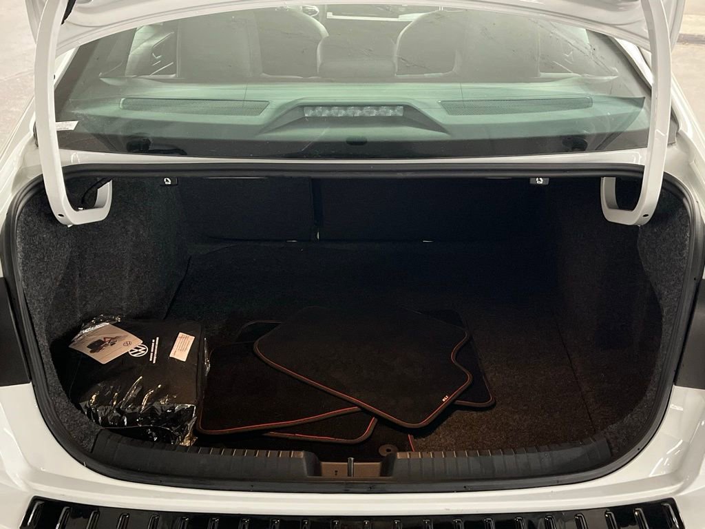 Used 2025 Volkswagen Jetta GLI Autobahn image 36