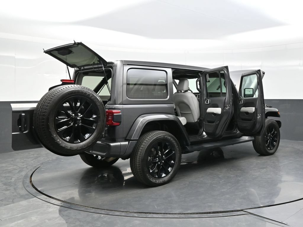 Used 2021 Jeep Wrangler Unlimited Sahara AWD/4WD image 43