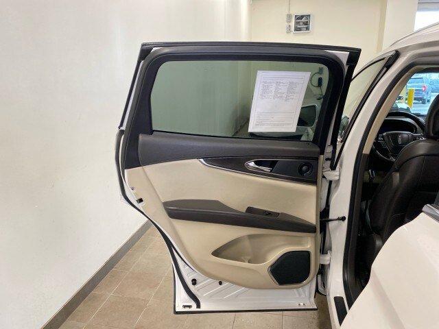 Used 2019 Lincoln Nautilus Reserve w/ Driver Assistance Package AWD/4WD image 9