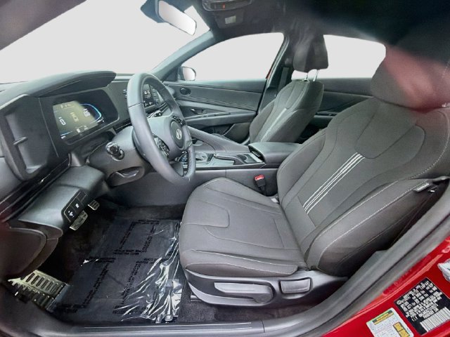 Certified 2026 Hyundai Elantra Sport FWD image 21