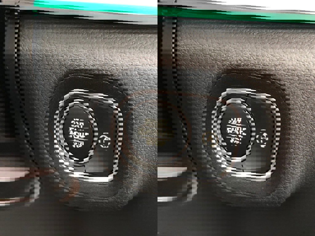 Certified 2022 Mercedes-Benz GLE 350 4MATIC w/ AMG Line Exterior image 24