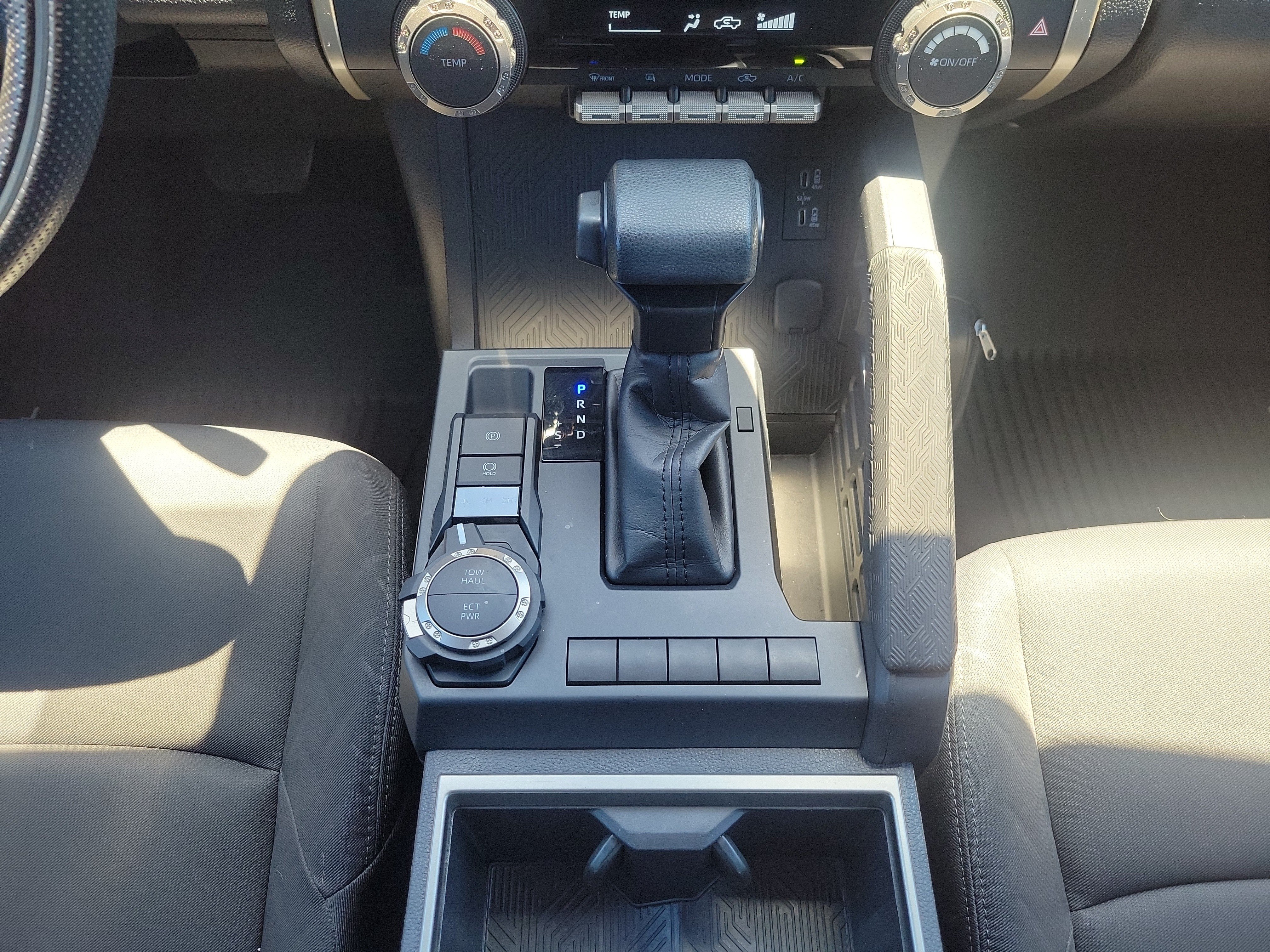 Used 2024 Toyota Tacoma SR5 AWD/4WD image 15