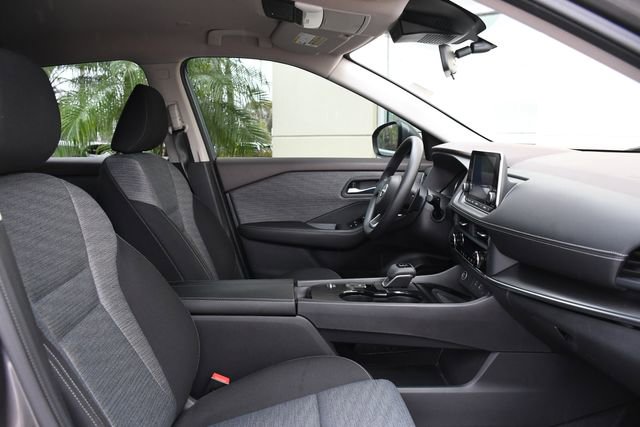 Used 2023 Nissan Rogue SV image 28