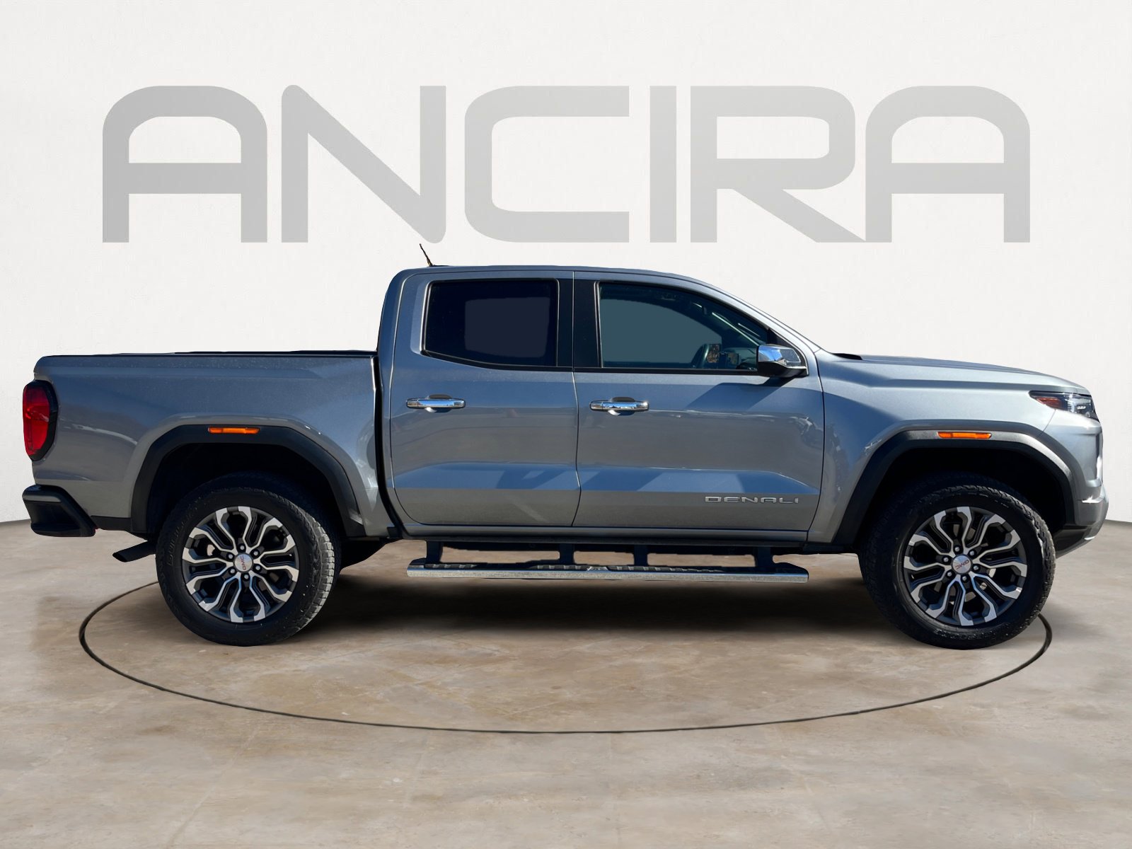 Used 2023 GMC Canyon Denali image 11