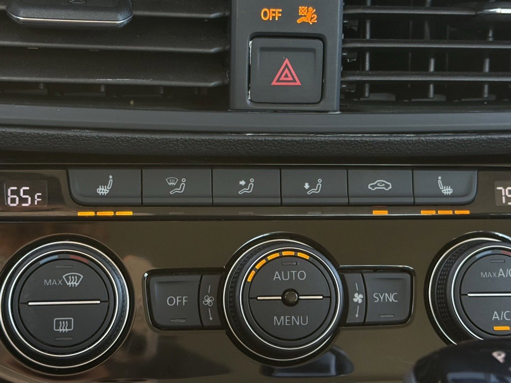 Certified 2024 Volkswagen Jetta SE image 10