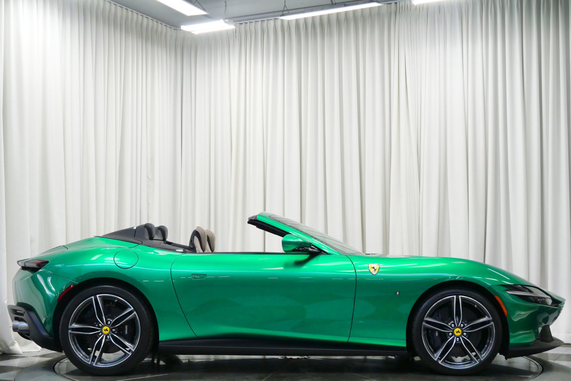Used 2024 Ferrari Roma Spider image 49