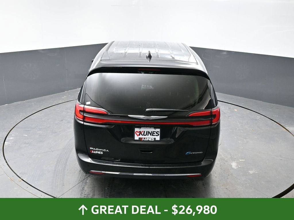 Used 2024 Chrysler Pacifica Select image 50