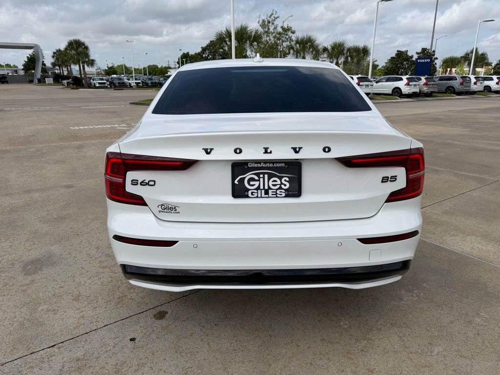 Used 2023 Volvo S60 B5 Plus image 4