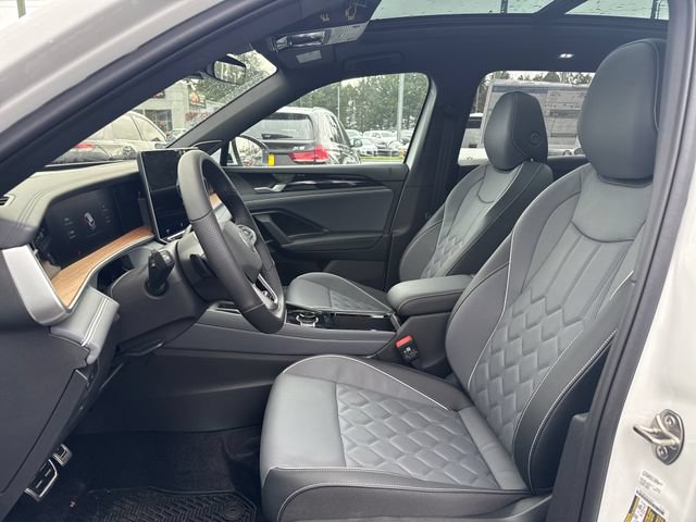 New 2026 Volkswagen Tiguan SEL R-Line AWD/4WD image 16