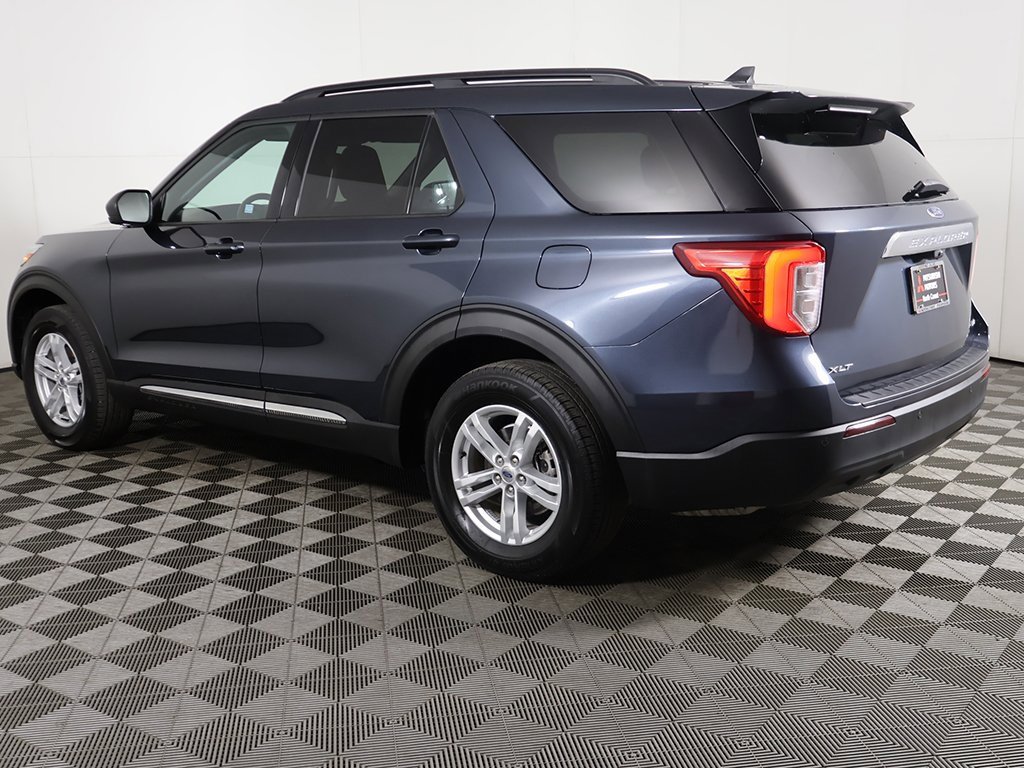 Used 2022 Ford Explorer XLT image 12