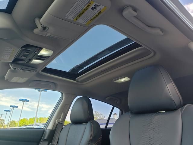 Used 2019 Subaru Crosstrek 2.0i Limited w/ Moonroof Package w/Navigation AWD/4WD image 15