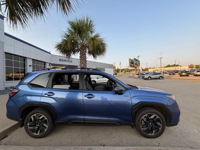 Used 2025 Subaru Forester Limited AWD/4WD image 25