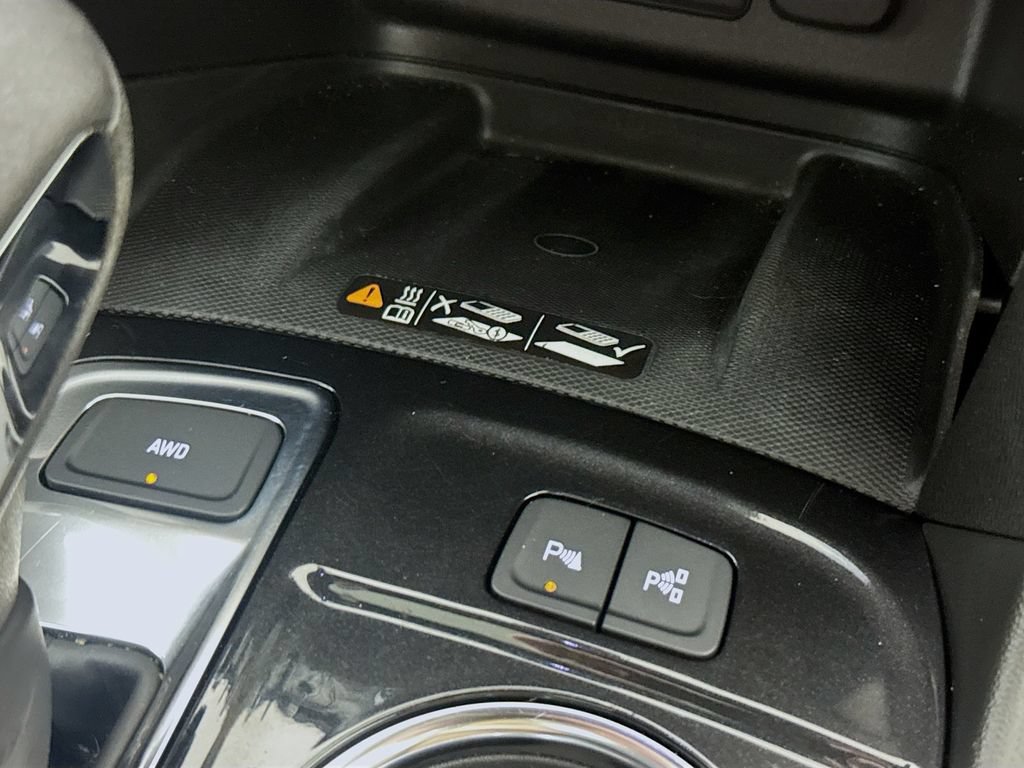 Used 2022 Chevrolet Equinox Premier AWD/4WD image 22
