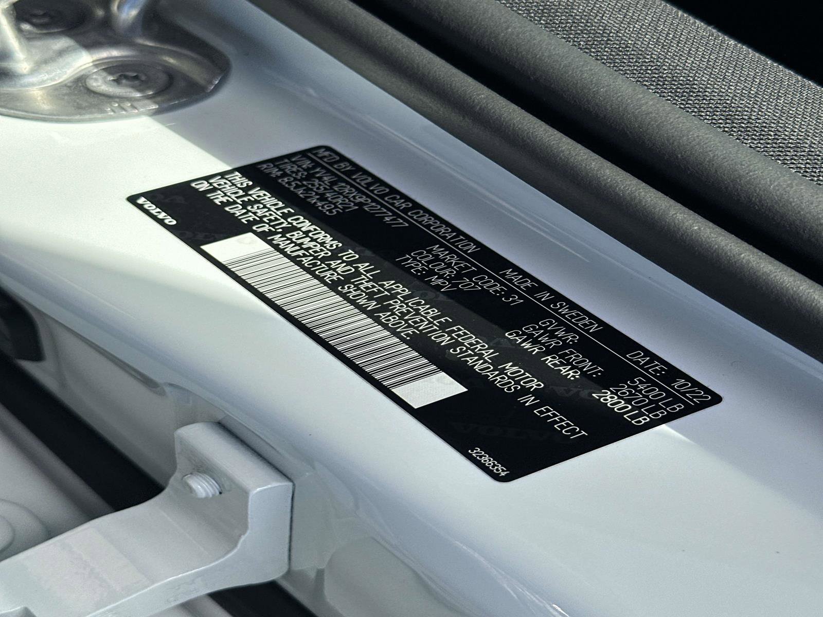 Certified 2023 Volvo XC60 B5 Ultimate image 29