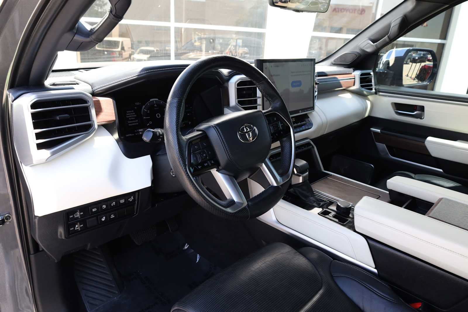 Used 2022 Toyota Tundra Capstone AWD/4WD image 3