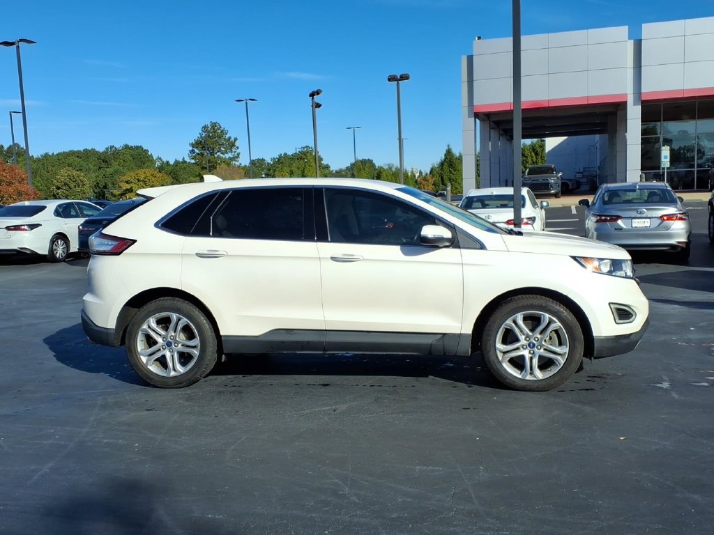 Used 2018 Ford Edge Titanium w/ Technology Package FWD image 2