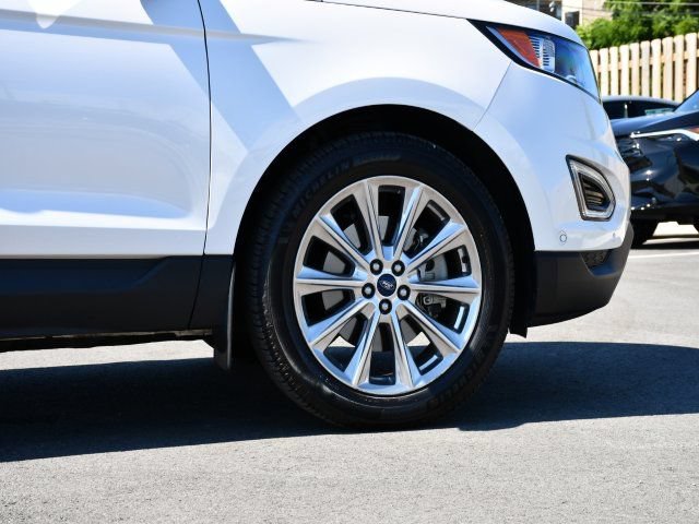 Used 2018 Ford Edge Titanium w/ Equipment Group 302A AWD/4WD image 9