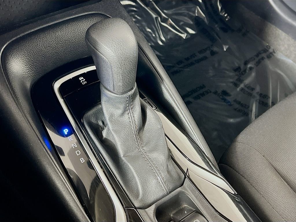 Used 2021 Toyota Corolla LE image 16
