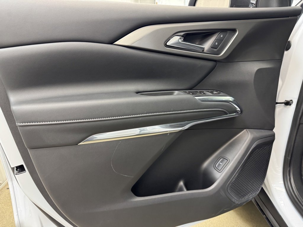 New 2026 Chevrolet Traverse LT w/ Sun and Wheel Package image 8