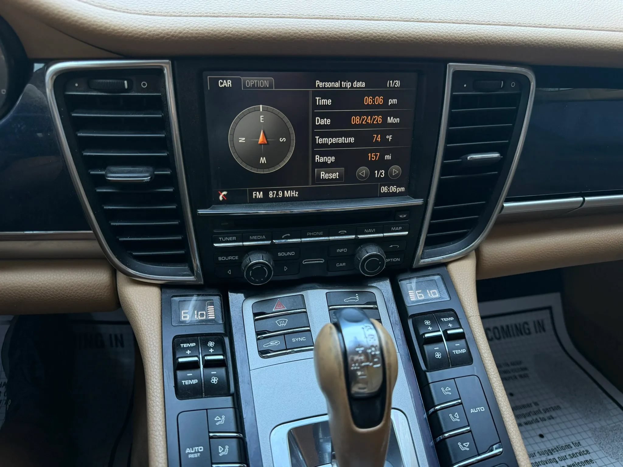Used 2014 Porsche Panamera RWD image 29