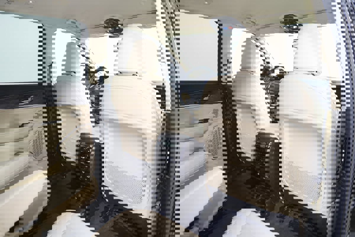 Used 2022 Jeep Grand Cherokee L Limited image 15