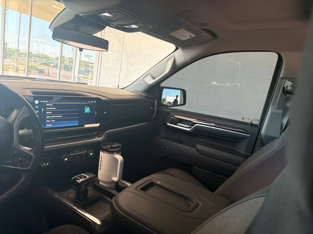 Used 2022 Chevrolet Silverado 1500 RST AWD/4WD image 6