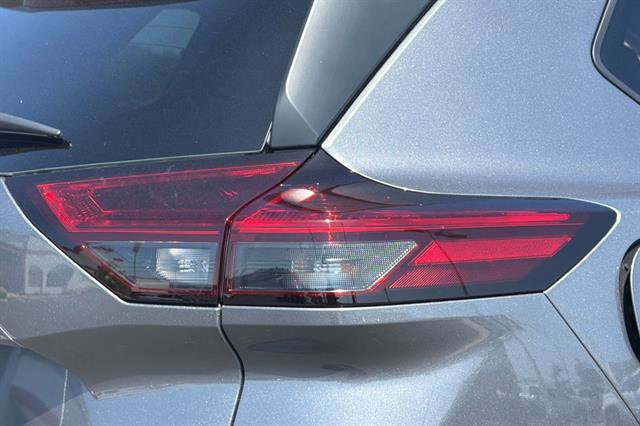 New 2026 Nissan Rogue SV FWD image 32