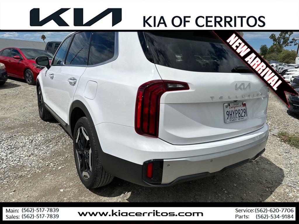 Certified 2024 Kia Telluride S w/ S Sunroof Package FWD image 3