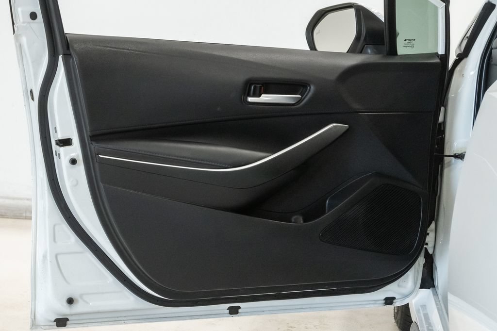 Used 2020 Toyota Corolla SE w/ SE Premium Package FWD image 7