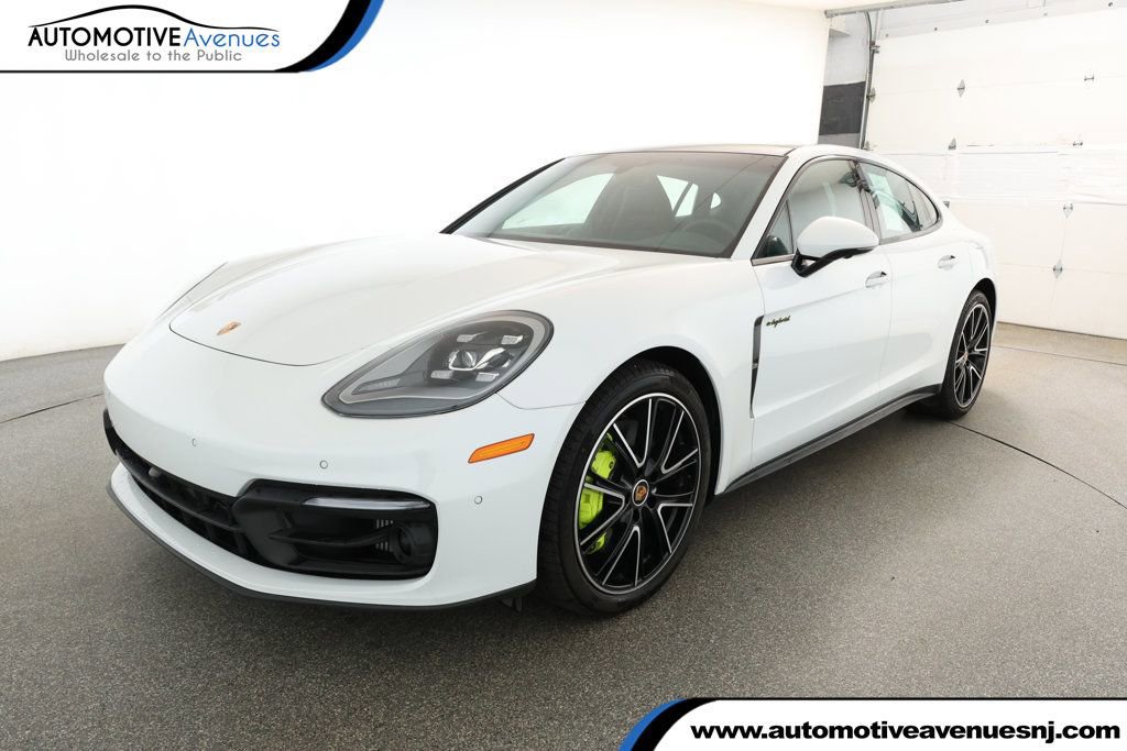 Used 2023 Porsche Panamera 4 Platinum Edition image 1