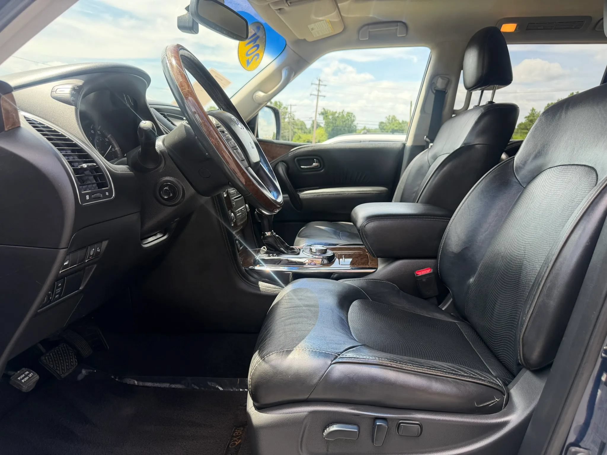 Used 2016 INFINITI QX80 4WD w/ Driver's Assistance Package image 12