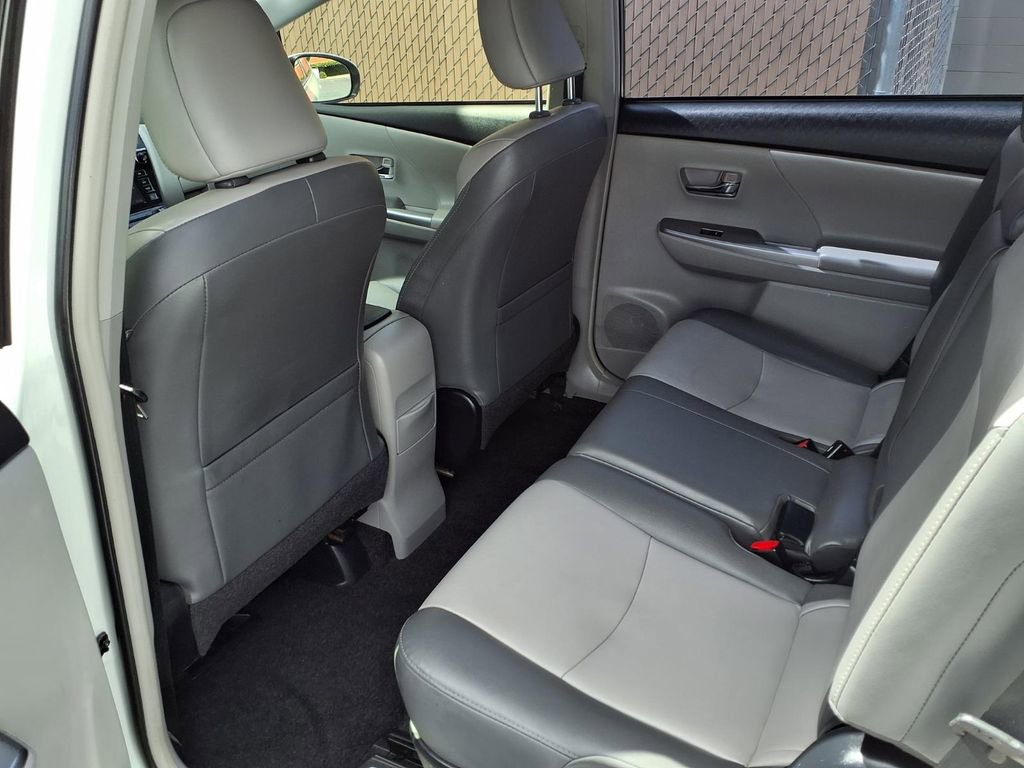 Certified 2017 Toyota Prius V Four FWD image 17
