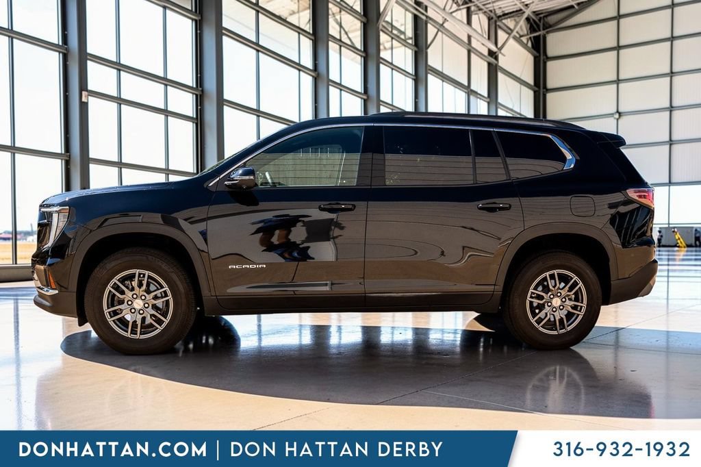 Used 2025 GMC Acadia Elevation AWD/4WD image 2