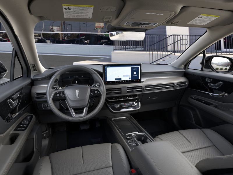 New 2026 Lincoln Corsair Premiere FWD image 9